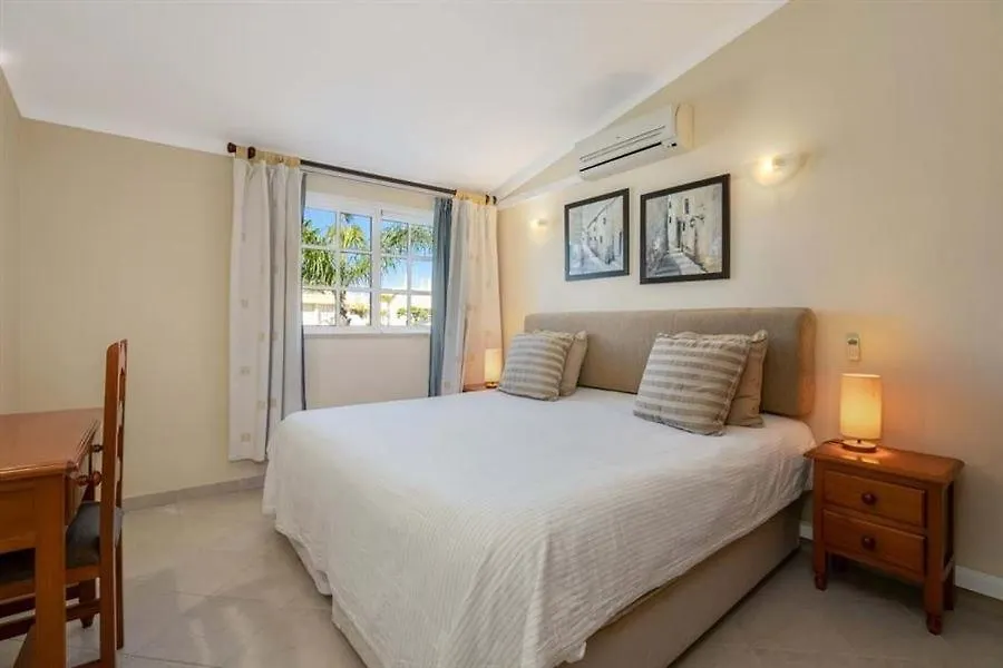 Ponta Grande Resort Albufeira 0*,