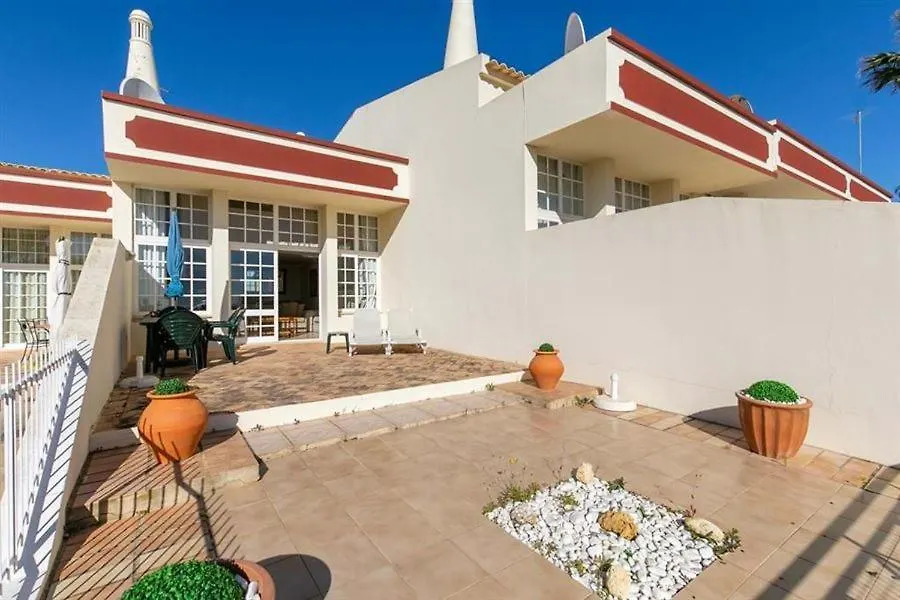 Ponta Grande Resort Αλμπουφέιρα 0*,