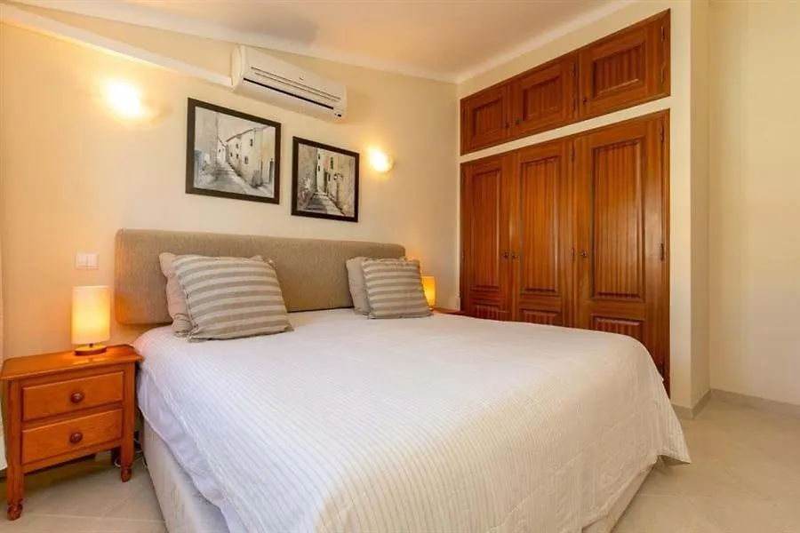Ponta Grande Resort Αλμπουφέιρα